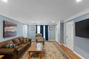 4042 Lake Rd Ave, Robbinsdale, MN 55422 - Photo 2