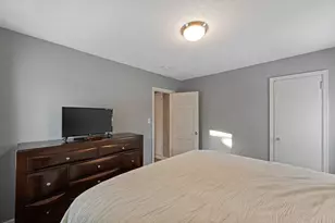 4042 Lake Rd Ave, Robbinsdale, MN 55422 - Photo 14