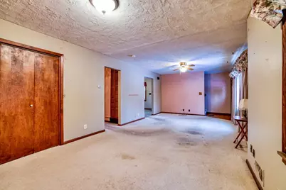 1442 Sandhurst Avenue E, Maplewood, MN 55109 - Photo 12