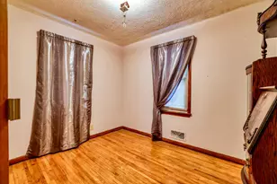 1442 Sandhurst Ave E, Maplewood, MN 55109 - Photo 8