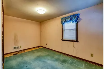 1442 Sandhurst Avenue E, Maplewood, MN 55109 - Photo 10