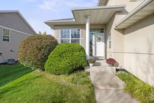 9405 214th St W, Lakeville, MN 55044 - Photo 4