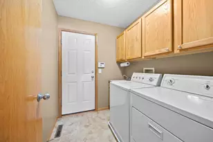 9405 214th St W, Lakeville, MN 55044 - Photo 18