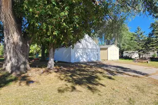 710 Johnson St, Henning, MN 56551 - Photo 4