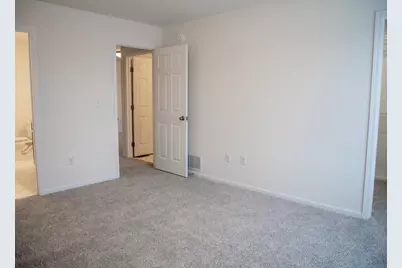 6738 Meadow View Drive S, Fargo, ND 58104 - Photo 16