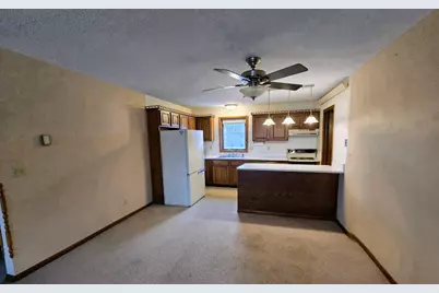 612 7th Street NE #6, Pipestone, MN 56164 - Photo 6