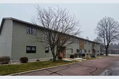 612 7th Street NE #6, Pipestone, MN 56164 - Photo 1