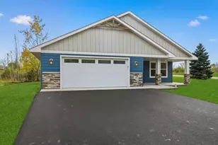 2675 Platinum St, Saint Augusta, MN 56301 - Photo 2