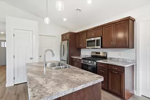 2675 Platinum St, Saint Augusta, MN 56301 - Photo 4