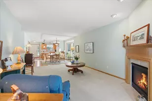 566 Williamsburg Pl, New Richmond, WI 54017 - Photo 8