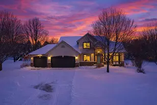 518 Pamela Ln, Hudson, WI 54016 - Photo 1