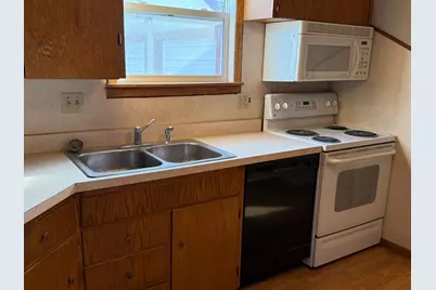 303 E Lafayette Street, Mankato, MN 56001 - Photo 2