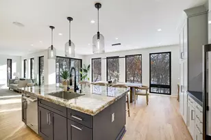 1125 Tyrol Trail, Golden Valley, MN 55416 - Photo 10