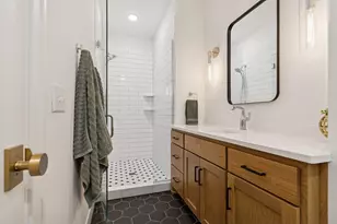 4813 Woodhill Way, Edina, MN 55424 - Photo 56