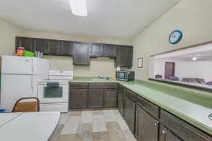 401 E Burnsville Pkwy, Burnsville, MN 55337 - Photo 18