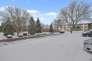 401 E Burnsville Pkwy, Burnsville, MN 55337 - Photo 24