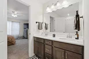 18064 Gleaming Ct, Lakeville, MN 55044 - Photo 10