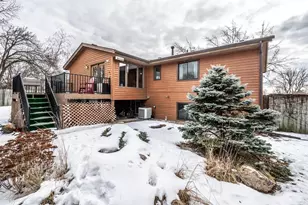 10512 Quebec Rd, Bloomington, MN 55438 - Photo 6