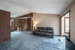 10512 Quebec Rd, Bloomington, MN 55438 - Photo 16