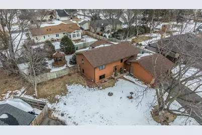 10512 Quebec Road, Bloomington, MN 55438 - Photo 2