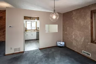 10512 Quebec Rd, Bloomington, MN 55438 - Photo 12