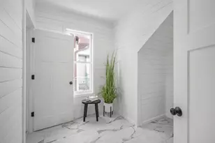 1048 Thomas Ave, Saint Paul, MN 55104 - Photo 18