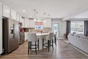 4824 Martingale Dr, Woodbury, MN 55129 - Photo 10