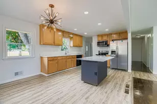 6807 Quail Ave N, Brooklyn Center, MN 55429 - Photo 12