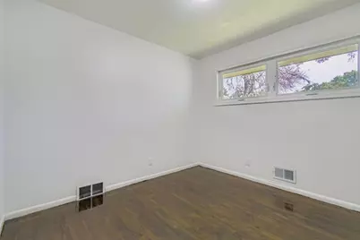 6807 Quail Avenue N, Brooklyn Center, MN 55429 - Photo 16