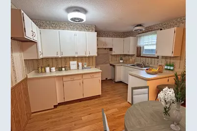 2402 Kenwood Drive SW, Willmar, MN 56201 - Photo 6