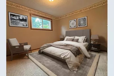 2402 Kenwood Drive SW, Willmar, MN 56201 - Photo 2