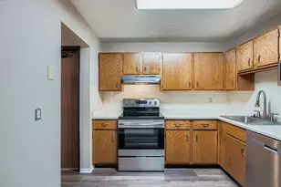 1887 Silver Bell Rd, Eagan, MN 55122 - Photo 4