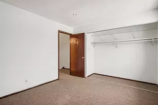 7922 Yates Ave N, Brooklyn Park, MN 55443 - Photo 14