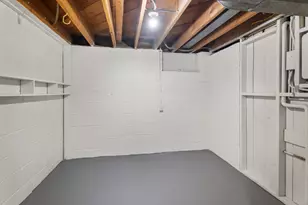 5018 Russell Ave N, Minneapolis, MN 55430 - Photo 18