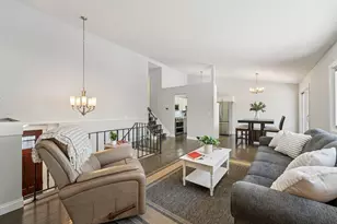 4202 Shirlee Ln N, Shoreview, MN 55126 - Photo 4