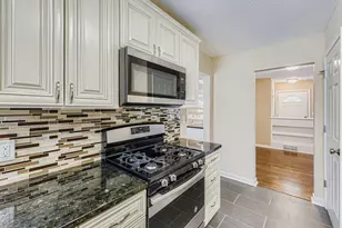 2265 Kentucky Ln, Saint Louis Park, MN 55426 - Photo 2