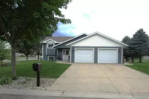1103 N 15th St, Montevideo, MN 56265 - Photo 4