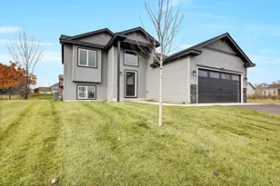 2873 11th Ave NE, Sauk Rapids, MN 56379 - Photo 2