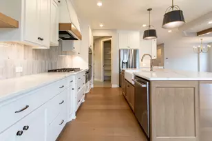 1811 Brookview Ct, Medina, MN 55340 - Photo 6