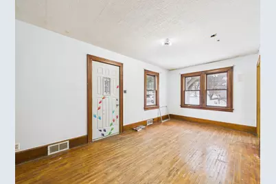 827 Pedersen Street, Saint Paul, MN 55119 - Photo 8