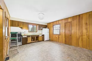 827 Pedersen St, Saint Paul, MN 55119 - Photo 4