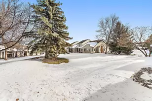 2510 Lockwood Dr, Mendota Heights, MN 55120 - Photo 6