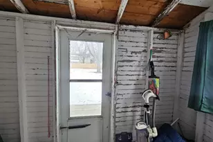 204 E 1st St, Morris, MN 56267 - Photo 16