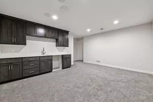 6381 Harvest Trl, Chaska, MN 55318 - Photo 20