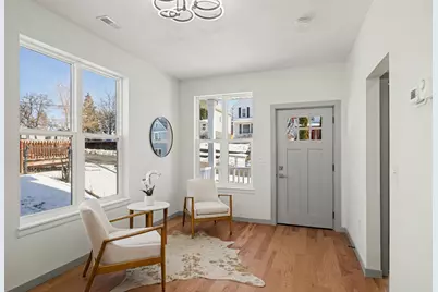 947 Earl Street, Saint Paul, MN 55106 - Photo 4