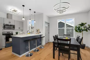 947 Earl St, Saint Paul, MN 55106 - Photo 8