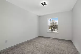 947 Earl St, Saint Paul, MN 55106 - Photo 22