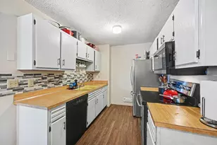 3686 Conroy Ct, Inver Grove Heights, MN 55076 - Photo 8