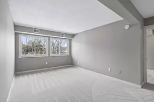 8940 Neill Lake Rd, Eden Prairie, MN 55347 - Photo 16