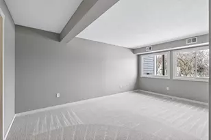 8940 Neill Lake Rd, Eden Prairie, MN 55347 - Photo 22